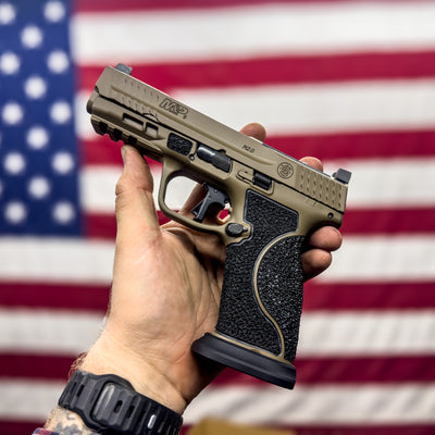 SMITH & WESSON